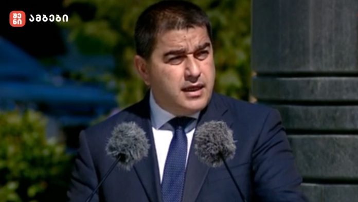 „დღეს ჩვენი თბილისისთვის ისტორიული დღეა, დღეს პატივს მივაგებთ ჩვენს სახელოვან მეფეს, რომლის საბრძოლო ნათლობა 14 წლის ასაკში, ქიზიყში, ნეიშინის ველზე შედგა. სწორედ იქ შეარქვა ხალხმა მტრისთვის თავზარის დამცემ უფლისწულს პატარა კახი“-შალვა პაპუაშვილი