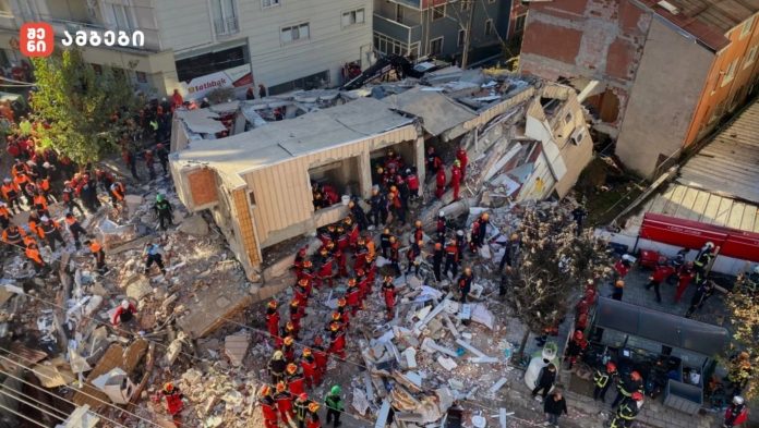 თურქეთში კორპუსის ჩამონგრევას მსხვერპლი მოჰყვა