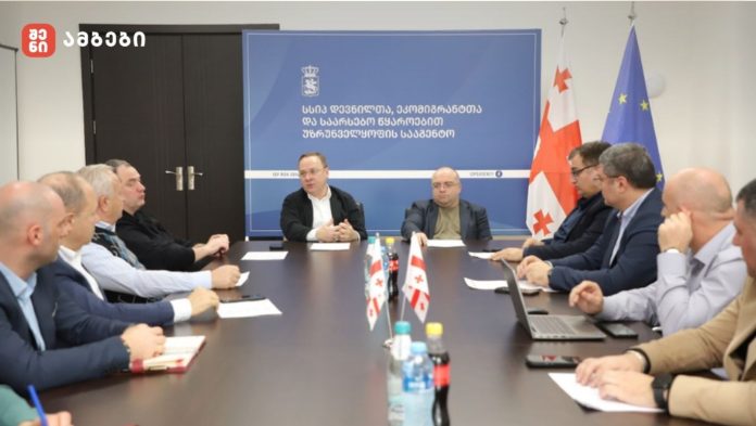 დევნილთა სააგენტო იძულებით გადაადგილებულ 300 ოჯახს სახლს შეუსყიდის