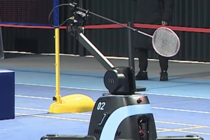ჩინურმა რობოტმა ბადმინტონში მსოფლიო რეკორდი დაამყარა🏸