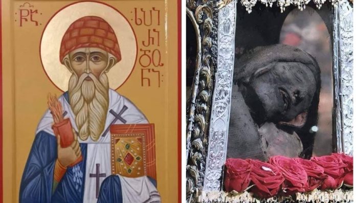 ️მეოთხე საუკუნეში გარდაცვალებული წმინდა სპირიდონ ტრიმიფუნტელის სხეული თბილია და მუდმივად 36.6 ტემპერატურას ინარჩუნებს - გ ი ლ ო ც ა ვ თ : წმინდა სპირიდონ ტრიუმფუნტელი ეპისკოპოსისა და საკვირველმოქმედის ხსენების დღეს .