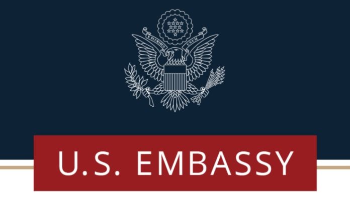 აშშ-ის საელჩომ დაიწყო ამერიკაში მყოფ საქართველოს მოქალაქეებთან დაკავშირება, რომლებმაც, შესაძლოა, ვიზის ვადას გადააცილეს