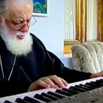 ვიდეო: „იყო ისეთი დღეები, თვეები და წლები, როცა ძალიან უჭირდა ეკლესიას. ვეღარ ვპოულობდი გზას და იმ დროს დაიწერა ეს გულიდან ამოსული სიტყვები და საგალობელი: დავიღალე, დავიღალე, მოდი ჩემთან უფალო“ - საქართველოს კათოლიკოს-პატრიარქი ილია II