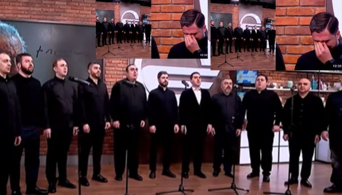 VIDEO: პატრიარქის საგალობლის შესრულებისას, მომღერლებმა ცრემლები ვერ შეიკავეს - ემოციური კადრები