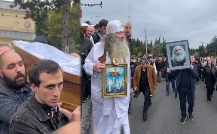 (ვიდეო) ბერი ნიკოლოზი (ნარიმან მაქარაშვილი) თბილისში, ჯიქიას სასაფლაოზე, დაკრძალეს - ცე­რე­მო­ნი­ას ათა­სო­ბით ადა­მი­ა­ნი ეს­წრე­ბო­და