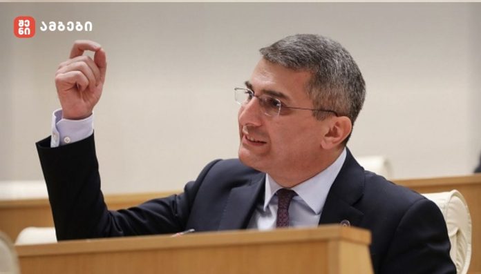 მამუკა მდინარაძე ყოფილი მაღალჩინოსნების დაჭერებზე: „ძალიან რთული იყო, ამ დროს არჩევანის წინაშე დგები, ძალიან სერიოზული არჩევანის წინაშე დგები, სახელმწიფოებრივად რა არის სწორი და მეორე მხრივ, ადამიანები, რომლებიც თანაგუნდელები არიან, იყვნენ, გიწევს გადაწყვეტილების მიღება მათთან დაკავშირებით“