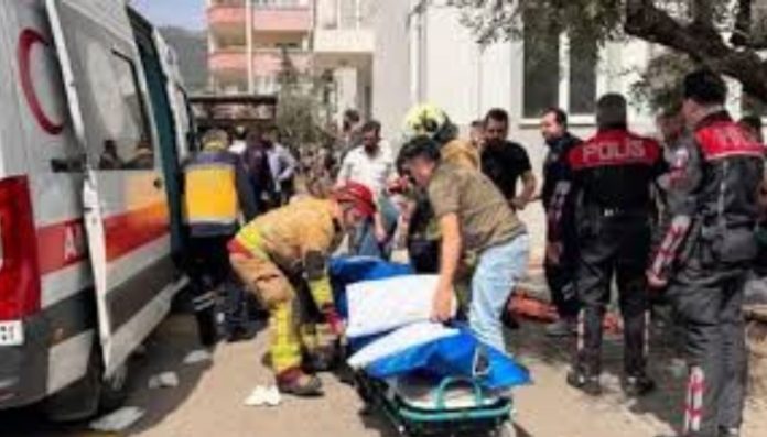 4 ადამიანი დაიღუპა და 20 დაშავდა, დაღუპულია მასწავლებელი და 3 მოსწავლე - შეიარაღებული თავდასხმა თურქეთის ერთ-ერთ სკოლაში