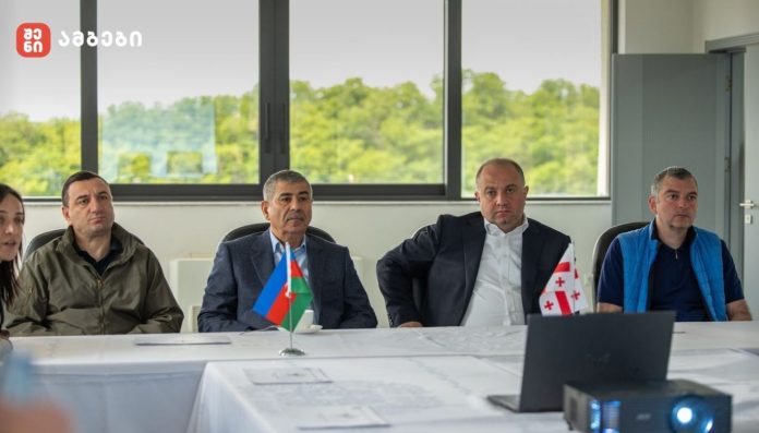 საქართველოში ვიზიტის ფარგლებში მყოფ აზერბაიჯანის თავდაცვის მინისტრს მუხროვანის სამხედრო ბაზაზე უმასპინძლეს