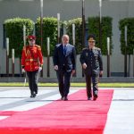 თავდაცვის სამინისტროში ოფიციალური დახვედრის ცერემონია გაიმართა, რის შემდეგაც მხარეებმა ორმხრივი, რეგიონული და საერთაშორისო თანამშრომლობის სხვადასხვა საკითხი განიხილეს.