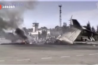 “განწირული რეისი” – 1993 წლის 22 სექტემბერს აფხაზმა სეპარატისტება ბაბუშერას აეროპორტთან ჩამოაგდეს ქართული ტუ-154 ტიპის სამგზავრო თვითფრნავი რასაც 100 მეტი ადამიანი შეეწირა.