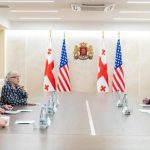 ამერიკელი თავდაცვის მაღალჩინოსანი თბილისში — ლუმისი ქართველ კოლეგებს შეხვდა — photo: primetime.ge