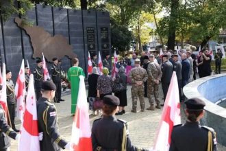 სოხუმის დაცემიდან 33 წელი — ქუთაისი გმირებს იხსენებს — photo: primetime.ge