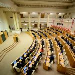პარლამენტი ქონების გადასახადის რეფორმას განიხილავს — გათავისუფლება 100 000 ლარამდე შემოსავლის მქონეთათვის — photo: www.interpressnews.ge