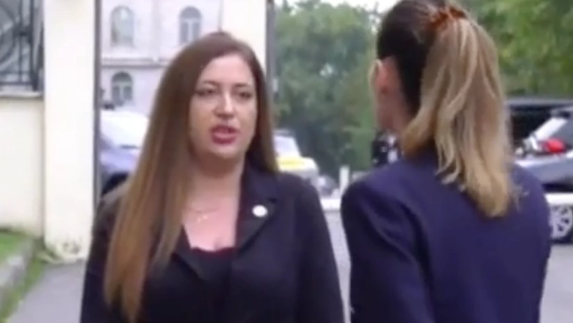 გიგა ავალიანის მკვლელობის საქმეზე  ჯანმრთელობის განზრახ მძიმე დაზიანების წაქეზების ბრალდებით დაკავებული ნია იმნაძის დედა საქმის პროკურორს, ქეთი სონიძეს დაუპირისპირდა - „ძალიან კარგად იცი, რომ ნიაკო უდანაშაულოდ გყავს დაჭერილი...“
