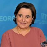 კობახიძე 73 კვადრატული მეტრის ბინა და ნაკვეთი ფლობს