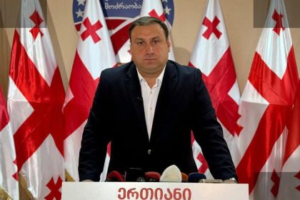 მაღალჩინოსნების ხელფასი 41-ჯერ აღემატება პენსიას