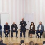 მინისტრი მიქანაძე ხაშურის სკოლების პრობლემებს განიხილა