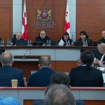ხუთი პოლიტიკური პარტიისა და გაერთიანების აკრძალვის შესახებ სარჩელთან დაკავშირებით, საკონსტიტუციო სასამართლოს სხდომა მიმდინარეობს