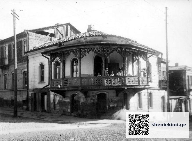 ლადო ასათიანის ქუჩა