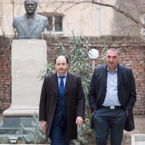 ოტორინოლარინგოლოგიის და თავ-კისრის ქირურგიის ქართულ-ფრანგული სამე… | შენი ექიმი | შენი ექიმი