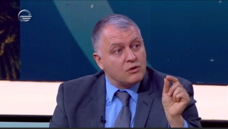 „ძალიან დიდი მადლობა ჩემს მეგობარ გიორგი ფხაკაძეს, რომელსაც ძალიან დიდი წვლილი მიუძღვის ჩვენი კლინიკების ხარისხის გაუმჯობესებაში“ – ნინო ნადირაძე