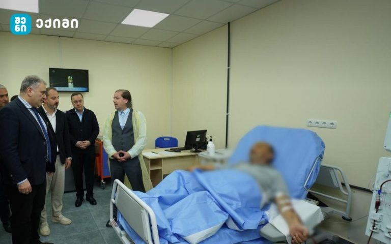 კასპში, დიალიზის სერვისი ამოქმედდა – ამ დრომდე, ჰემოდიალიზზე დამოკიდებული პაციენტები, სიცოცხლისთვის აუცილებელ მომსახურებას საცხოვრებელი ადგილიდან მოშორებით იღებდნენ