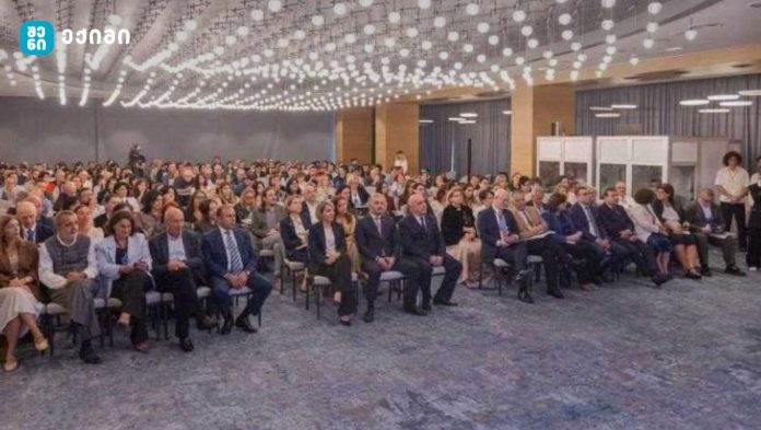 მიხეილ სარჯველაძემ საერთაშორისო კონფერენცია „ჯეოანესთეზია 2025”-ში მიიღო მონაწილეობა - ღონისძიებას აჭარის ჯანდაცვის მინისტრი ნინო ნიჟარაძე, სამედიცინო სექტორის წარმომადგენლები, დარგის სპეციალისტები და სხვა მოწვეული სტუმრები დაესრნენ
