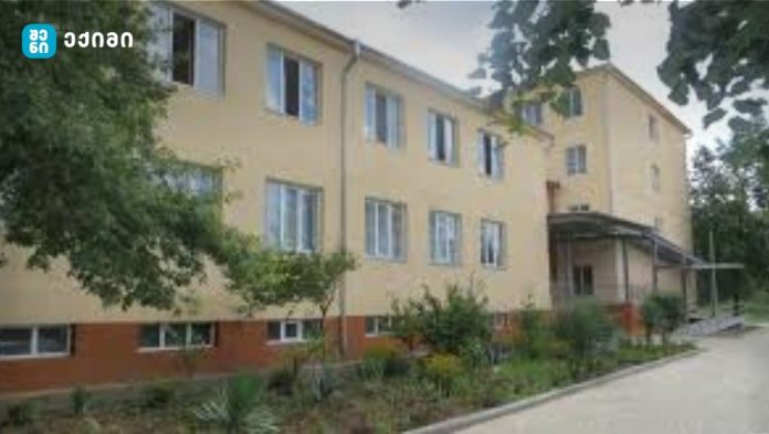 45-e skolis direqcia რა ხდება სკოლაში - N45 საჯარო სკოლის დირექცია, სკოლაში დაფიქსირებულ მუნის შემთხვევასთან დაკავშირებით, სპეციალურ განცხადებას ავრცელებს
