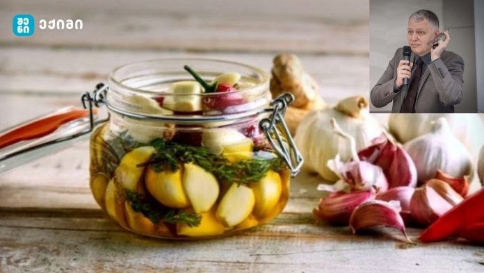 მიხაკი - კბილების, ნიორი მუცლის ტკივილისთვის - იცოდით, რომ თქვენი სამზარეულო ნამდვილი ბუნებრივი აფთიაქია?