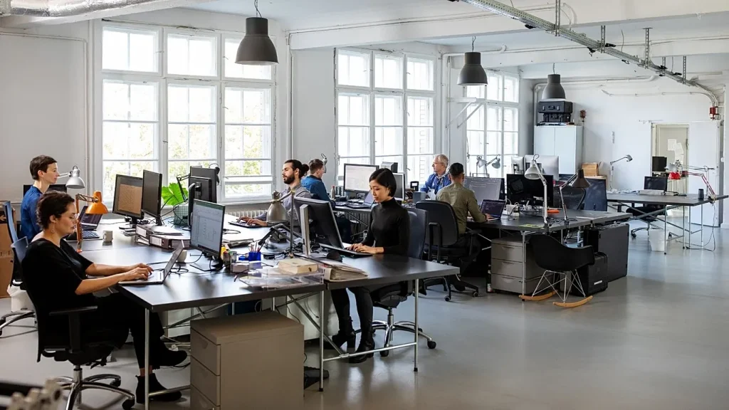 გაეროს ანგარიშის თანახმად, სამუშაოზე არ­სე­ბუ­ლი ისე­თი ფსი­ქო­სო­ცი­ა­ლუ­რი რისკ-ფაქ­ტო­რე­ბი ყოველწლიურად 840 000 ადამიანს კლავს და ამის მთავარი მიზეზი სტრესია | sheniekimi.ge | შენი ექიმი