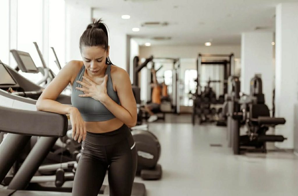 არც მწვრთნელი და არც მისი მოსწავლე ვერ აცნობიერებს, თუ რამდენად დიდი ზიანის მიყენება შეუძლია ასეთ მაღალინტენსიურ ვარჯიშს მოუმზადებელი ადამიანის ორგანიზმისთვის | sheniekimi.ge | შენი ექიმი