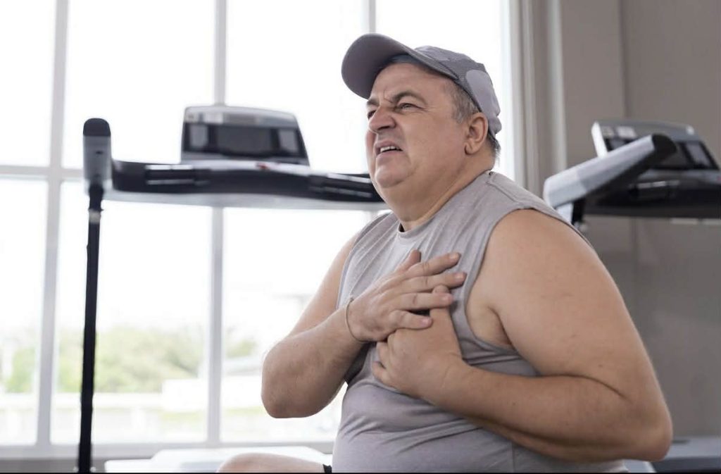 არც მწვრთნელი და არც მისი მოსწავლე ვერ აცნობიერებს, თუ რამდენად დიდი ზიანის მიყენება შეუძლია ასეთ მაღალინტენსიურ ვარჯიშს მოუმზადებელი ადამიანის ორგანიზმისთვის | sheniekimi.ge | შენი ექიმი