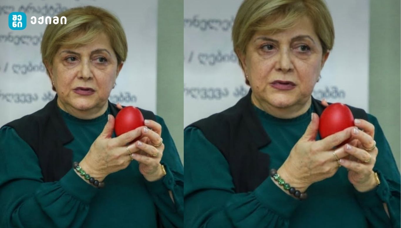 agdgomis kvercxi-bavshvebi რამდენი კვერცხი შეიძლება ბავშვმა მიიღოს დღეში? - აღდგომის სუფრა და წითელი კვერცხები ბავშვებისთვის ნამდვილად განსაკუთრებული სიხარულია -და თანაც, კვერცხი ერთ-ერთი ყველაზე სრულფასოვანი საკვებია,ამ დღეებში განსაკუთრებული ლტოლვა აქვთ ბავშვებს კვერცხისადმი!!!