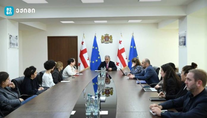 ჯანდაცვის სამინისტროში შეიქმნება სამუშაო ჯგუფი, რომელიც კრონისა და წყლულოვანი კოლიტის მქონე პაციენტების მკურნალობის საკითხების გადაჭრაზე იმუშავებს