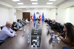 იშვიათი დაავადებების სამკურნალო სახელმწიფო პროგრამას ახალი კომპონენტი ემატება – სპინალურ კუნთოვანი ატროფიის, დიუშენისა და ბეკერის კუნთოვანი დისტროფიის მქონე პაციენტებისთვის სერვისების ფართო სპექტრი იქნება ხელმისაწვდომი