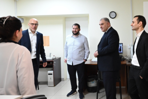 მიხეილ სარჯველაძე ციციშვილის კლინიკაში ნერვ-კუნთოვანი დაავადებების მართვის მიმართულებით არსებულ შესაძლებლობებს გაეცნო