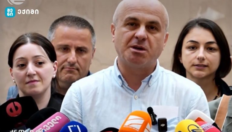 მშობელი ზაქარია გვიშიანი პრემიერთან შეხვედრაზე: „საუბარია ორ მედიკამენტზე – „ამ ღირსეულ და ძალიან დიდ ბრძოლაში გამარჯვება მიღწეულია. ვულოცავ ყველა მშობელს, ყველა პაციენტს, ჩვენს ყველა გულშემატკივარს. დღევანდელ შეხვედრაზე მიღწეული იყო გადაწყვეტილება“