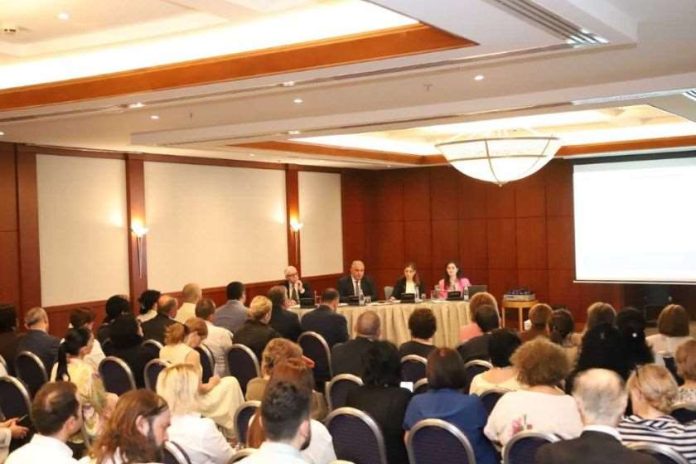 pirveladi jandacvis programa grdzeldeba მიხეილ სარჯველაძე: „აუცილებელია პირველადი ჯანდაცვის როლის კიდევ უფრო გაძლიერება, რათა ამ რგოლმა სრულფასოვნად შეასრულოს თავისი ფუნქციები ისეთი მნიშვნელოვანი მიმართულებებით, როგორიცაა დაავადებების პრევენცია, ვაქცინაცია, სკრინინგი და მოსახლეობისთვის საჭირო სერვისების დროული მიწოდება“