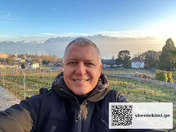 „შეიძლება, ატომური ბომბიც ჩამოაგდოს ვიღაცამ, მაგრამ ადამიანობა არის ყველაზე ძლიერი იარაღი“ | sheniekimi.ge | შენი ექიმი