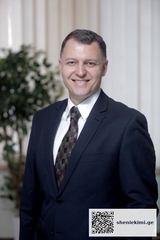 Dr Giorgi Pkhakadze calls on compatriots to wish each other Happy New Year remotely | sheniekimi.ge | შენი ექიმი