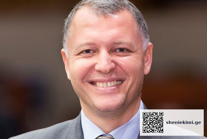 გიორგი ფხაკაძის თანაავტორობით გამოიცა ახალი ენციკლოპედია | sheniekimi.ge | შენი ექიმი