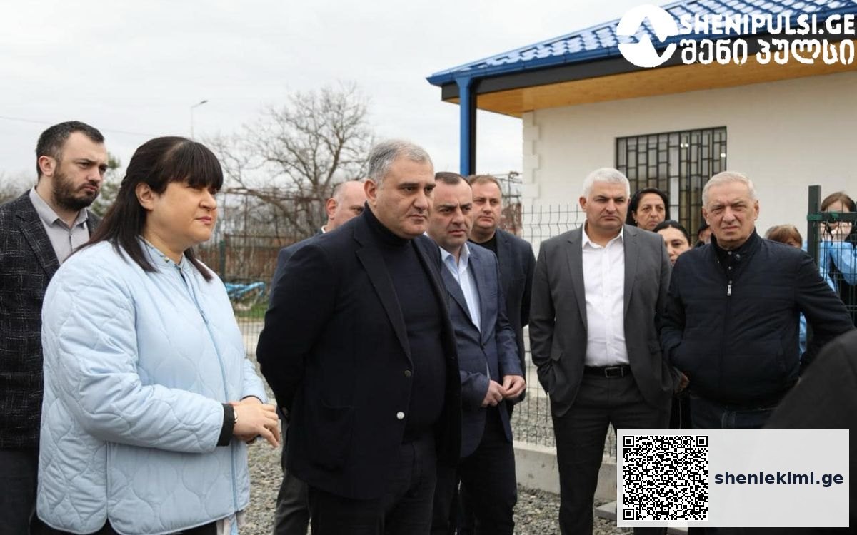 მიხეილ სარჯველაძე, ჯანმრთელობის მსოფლიო დღესთან დაკავშირებით, საოკუპაციო ხაზთან, ახლად გახსნილ სოფლის ამბულატორიაში იმყოფებოდა | sheniekimi.ge | შენი ექიმი