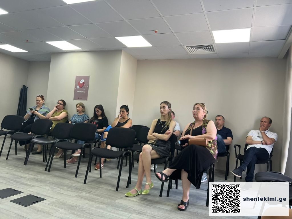 კლინიკა „პინეოში“„პაციენტთა საბჭოს” პირველი შეხვედრა გაიმართა – “აკრედიტაცია კანადის” სტანდარტი ქართულ ჯანდაცვის სივრცეში | sheniekimi.ge | შენი ექიმი კლინიკა „პინეოში“„პაციენტთა საბჭოს” პირველი შეხვედრა გაიმართა – “აკრედიტაცია კანადის” სტანდარტი ქართულ ჯანდაცვის სივრცეში | sheniekimi.ge | შენი ექიმი