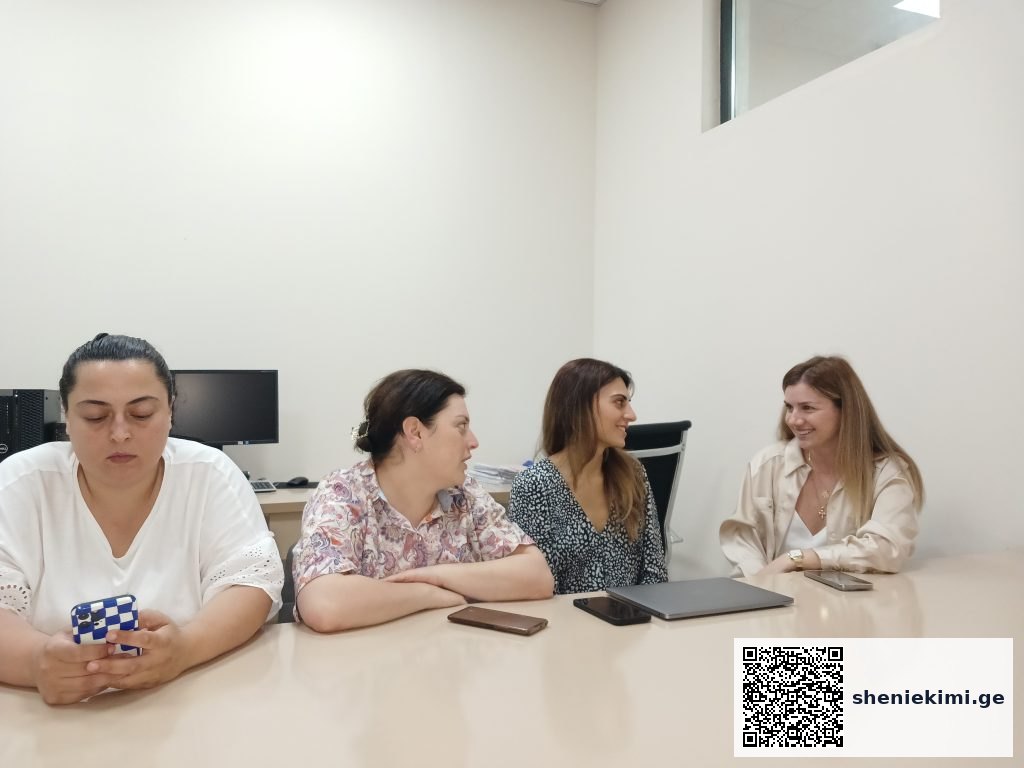 “ინოვაციური მედიცინის საუნივერსიტეტო კლინიკისა” და “საოჯახო მედიცინის რეგიონალური ცენტრის” პაციენტთა საბჭოების მორიგი შეხვედრა გაიმართა – კანადური ხარისხი საქართველოში | sheniekimi.ge | შენი ექიმი “ინოვაციური მედიცინის საუნივერსიტეტო კლინიკისა” და “საოჯახო მედიცინის რეგიონალური ცენტრის” პაციენტთა საბჭოების მორიგი შეხვედრა გაიმართა – კანადური ხარისხი საქართველოში | sheniekimi.ge | შენი ექიმი