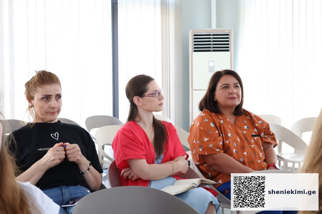 “ჯო ენის საუნივერსიტეტო ჰოსპიტალში” “აკრედიტაცია კანადის” მრჩევლებმა ნაყოფიერი ვიზიტი გამართეს – ინერგება პაციენტთან ურთიერთობის კოორდინატორის ინსტიტუტი | sheniekimi.ge | შენი ექიმი “ჯო ენის საუნივერსიტეტო ჰოსპიტალში” “აკრედიტაცია კანადის” მრჩევლებმა ნაყოფიერი ვიზიტი გამართეს – ინერგება პაციენტთან ურთიერთობის კოორდინატორის ინსტიტუტი | sheniekimi.ge | შენი ექიმი