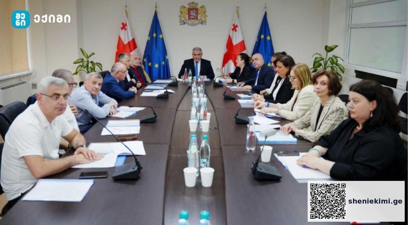 პროფესიული განვითარების საბჭოს გადაწყვეტილებით, მედიკოსთა საკვალიფიკაციო და სასერტიფიკაციო გამოცდები 22 ივლისიდან, საბუთების მიღება კი 17 ივნისიდან დაიწყება | sheniekimi.ge | შენი ექიმი