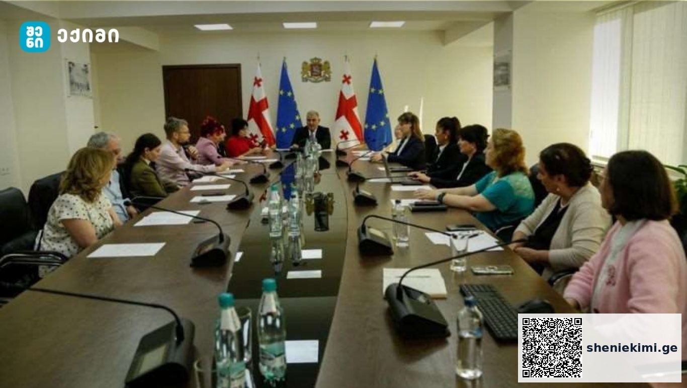 საბჭოს წევრებმა ონკოლოგიური სერვისების განვითარების ეროვნული ხედვა, კიბოს პრევენციისა და ადრეული დიაგნოსტიკის ხელშეწყობის გზები და თანამედროვე სამკურნალო სერვისების ხელმისაწვდომობის გაუმჯობესების საკითხები განიხილეს | sheniekimi.ge | შენი ექიმი