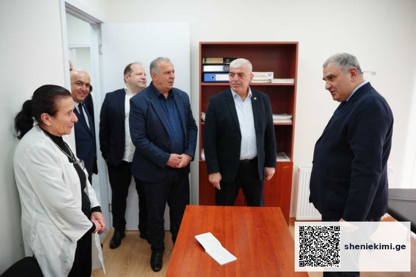 ხალი ამბულატორიები გაიხსნა წყალტუბოს მუნიციპალიტეტის სოფელ გუმბრასა და ქარელის მუნიციპალიტეტის სოფელ რუისში. სამედიცინო დაწესებულებები თანამედროვე სტანდარტების შესაბამისად აშენდა და სრულად არის აღჭურვილი | sheniekimi.ge | შენი ექიმი