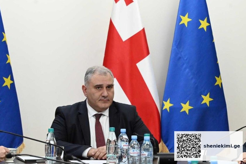 „ამორალურია, როდესაც არასწორი შთაბეჭდილებების შექმნა ხდება მარტო იმიტომ, რომ პოლიტიკურად ან, გნებავთ, კომერციულად, ეს ვინმესთვის საინტერესოა – მიხეილ სარჯველაძე დიუშენის მკურნალობის საკითხზე“ | sheniekimi.ge | შენი ექიმი