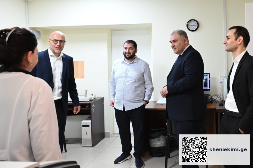 მიხეილ სარჯველაძე ციციშვილის კლინიკაში ნერვ-კუნთოვანი დაავადებების მართვის მიმართულებით არსებულ შესაძლებლობებს გაეცნო | sheniekimi.ge | შენი ექიმი